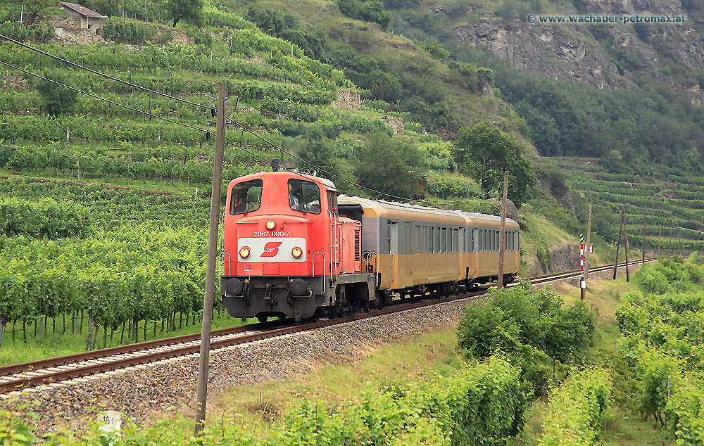 Wachau Zug der NVOG - diesmal mit Lok 2067 090 